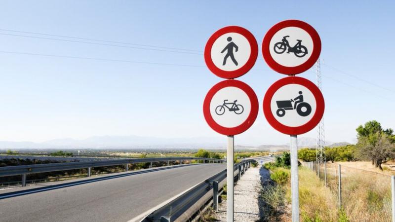 Empresas de Placas de Sinalização: Como Escolher a Melhor para Seu Negócio