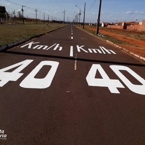 Cone de sinalização pequeno